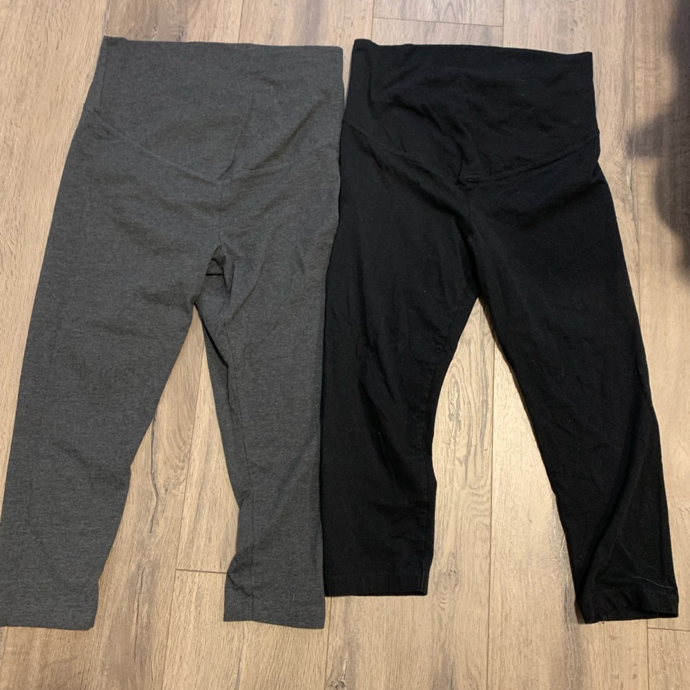 Maternity capri leggings